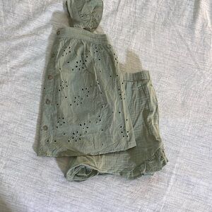 Sunset West - girls gauze ruffle short set - girls sz M